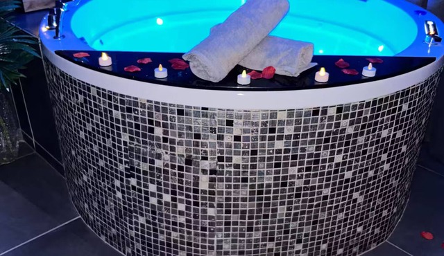 Romantic room for a romantic getaway in the Gard region of France