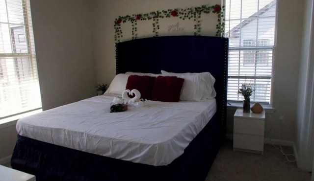 Romantic Room in ATL Free WIFI; FREE NETFLIX