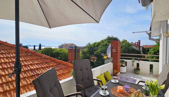 Romantic Sea-View Apartment in Zadar, Parking and Wi-Fi