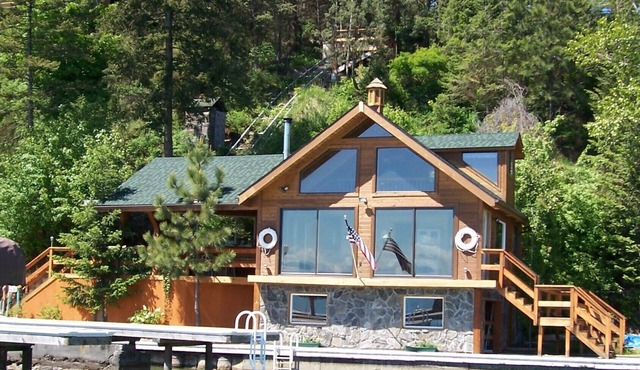 Romantic Somers Bay Boathouse with Dock
