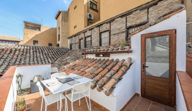 Romantic Stay in the Heart of Toledo