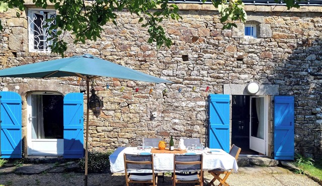 Romantic stone house in Brittany (Morbihan) for up to 8 people, near the coast