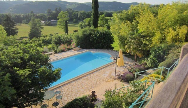 Romantic stone house with private pool, mature garden and panoramic views