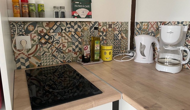 Romantic studio in Burgundy