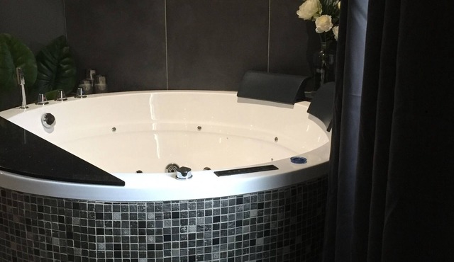 romantic suite the cocoon