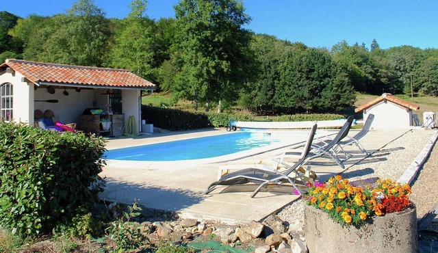 Romantic tower with roof terrace and plenty of privacy and use heated pool