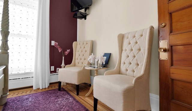 Romantic Victorian Retreat - Jane Austen Room!