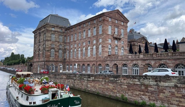 Romantic view on the channel - Les Rives du Château 2