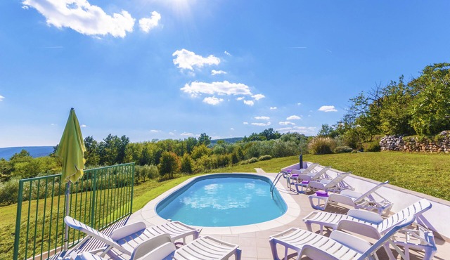 Romantic villa with pool and spektakular view