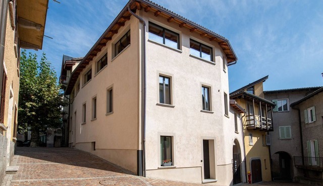 Romantic village house with small garden (LO STALLINO)