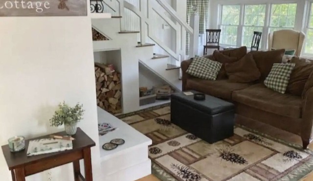 Romantic Waterfront Cottage in Maine