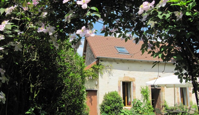 Romantique charming house in quiet and beautiful heart of France