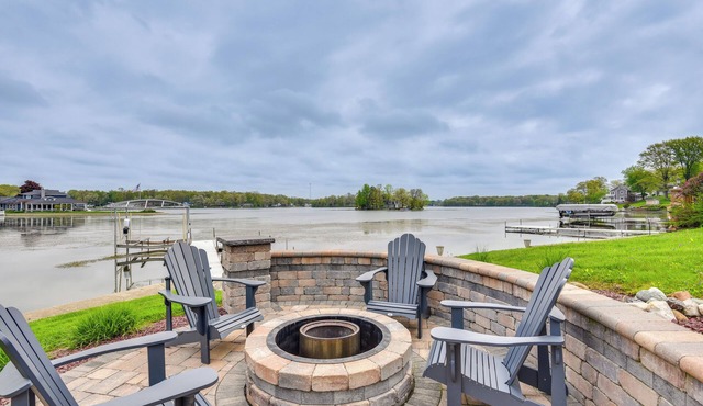 Rome City Lake House w/Dock + Waterfront Views!