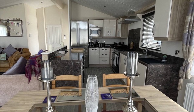 Romney Lodge - in the heart of a holiday park