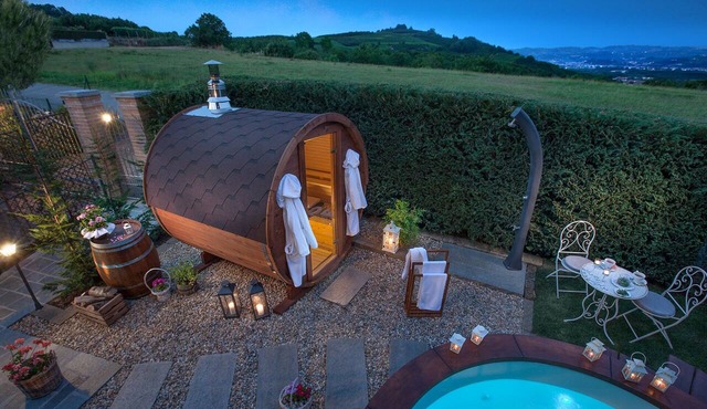 Roncaglia Suite, Holiday Home with Private Spa in Piemonte