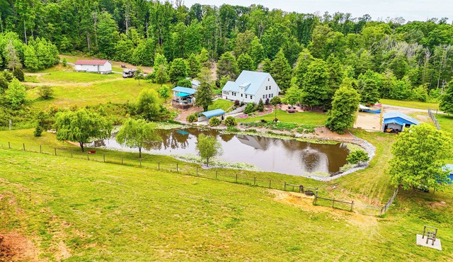 Ronda Home w/Hot Tub + Fire Pit, Near Wineries!