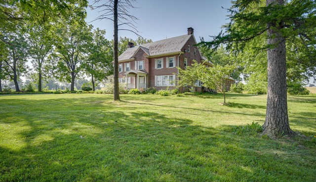 Ronks Vacation Rental: 2 Mi to Dutch Wonderland!