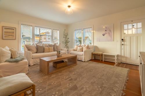 Roof Top Deck Near the Beach Dog Friendly