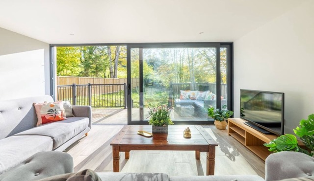 ❤️Roof top Garden Sleeps 8 Spacious Retreat❤️