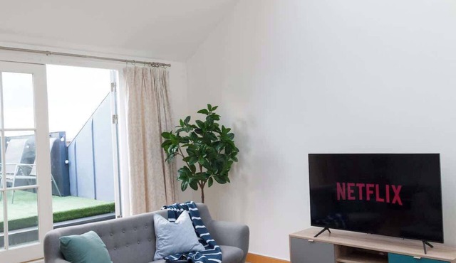 % Roof Top Penthouse | Liverpool Skyline | Luxury