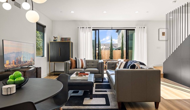 Rooftop 3BR/2.5BA Home with DTLA Views - Steps from Echo Park & Dodger Stadium!