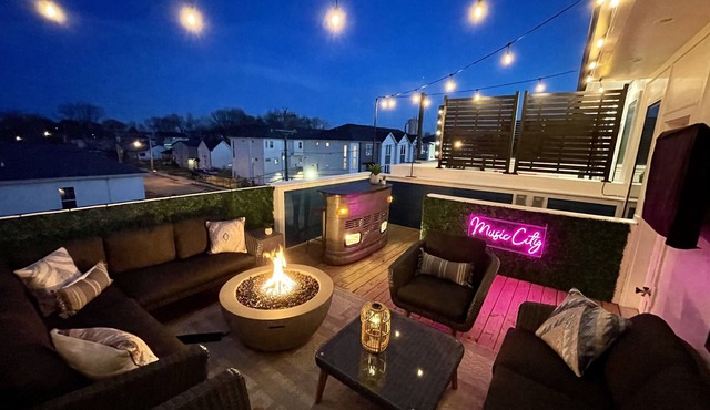 Rooftop Bar ★ Downtown ★ Brand New