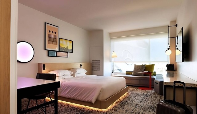 Rooftop Bar Onsite! Skyline View w/Captivating Atmosphere! Parking Available!