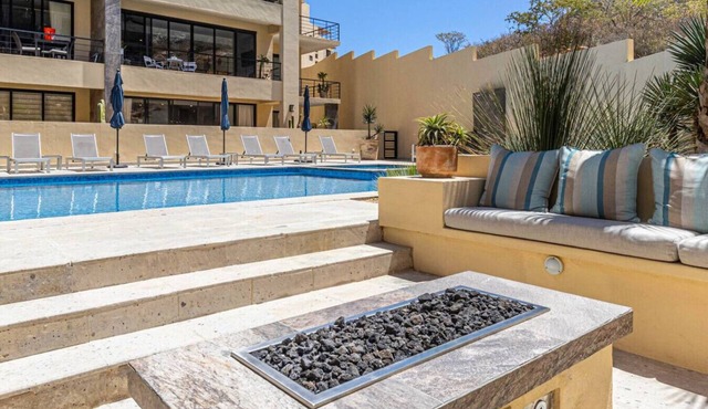 Rooftop BBQ, Pool Access, Gym & Sunset Views