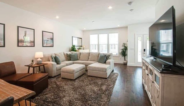 Rooftop Creative Oasis – Close to Broadway