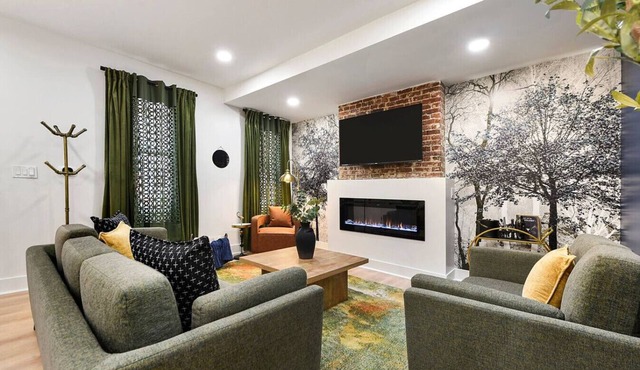 Rooftop Deck | 3 King Suites | Soaker Tub