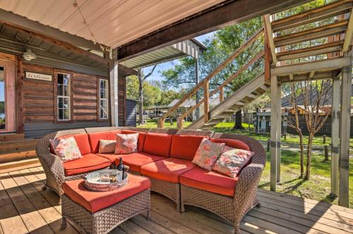 Rooftop Deck + Lake Cabin w/Swim-Dock