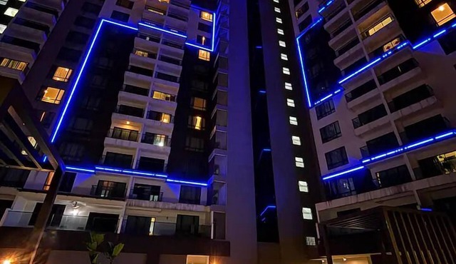 Rooftop Pool Jalan Landmark Apartments