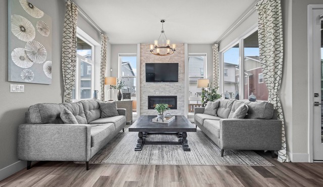 Rooftop Sunset Escape | BBQ & Billiards |Sleeps 8
