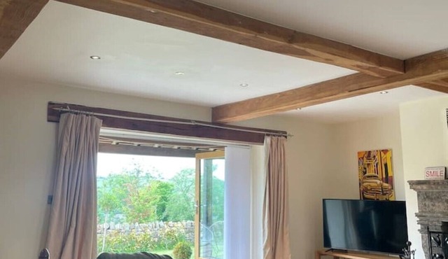 Rookery Barn Extremely large property Hot tub