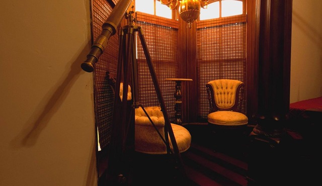 Room # 1 /Historical Victorian house in serene Bishopville with WiFi, AC