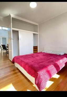 Room #2, 12km to Melb CBD, 20mins to Melb Airport, Parking Onsite