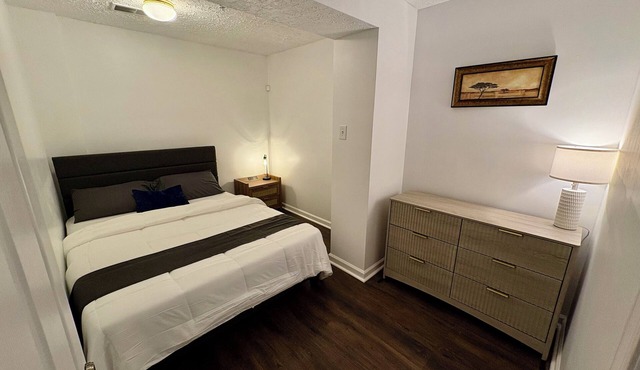 Room #2 in Elkton, MD – Easy Access to I-95