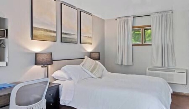 Room 2, Kozy Rest Motel