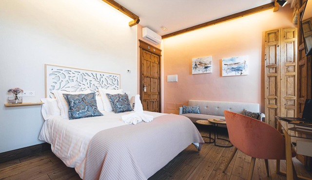 Room 2 - Los Cerrillos