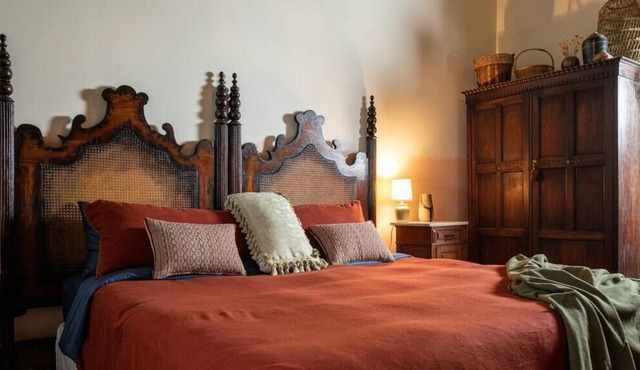 Room 2 - Rosy's Room - Beard and Lady Inn