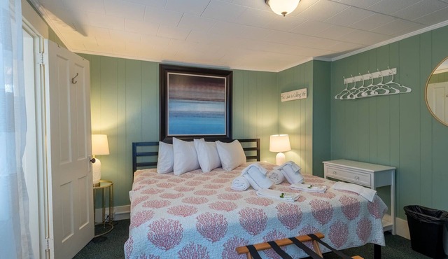 Room 2 (Second Floor Private Bathroom)