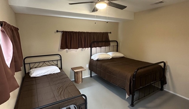 Room #2 sleeps 3, located just 20 mins from the heart of downtown Waxahachie.