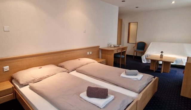 Room 204 - Hotel Bellevue