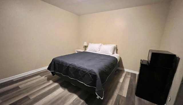 Room 29 - Standard Queen - Sleeps 2 - Harper Motel