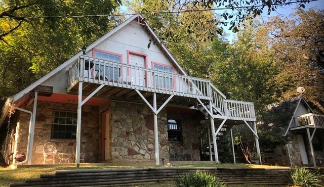 Room 3-Historic Little Switzerland -