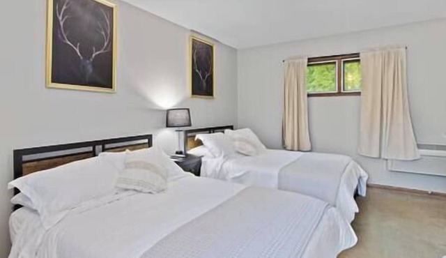 Room 4, Kozy Rest Motel