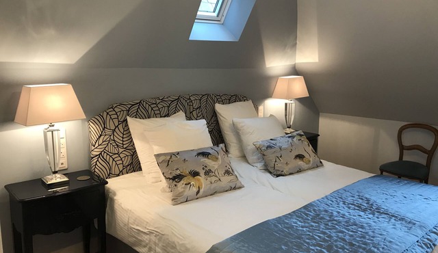 Room 6 Twin bedroom with en-suite