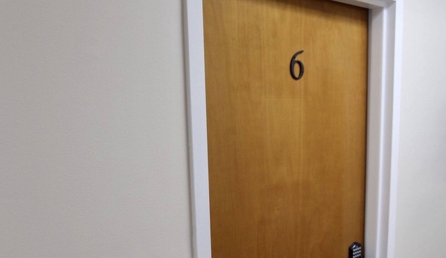 Room 6 within the Pine Mountain Inn