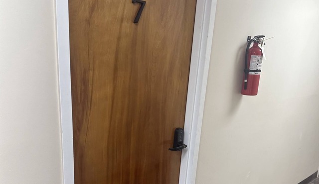 Room 7 - Pine Mountain Inn