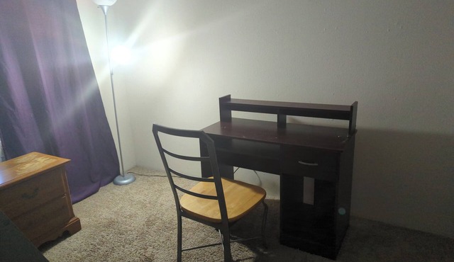 Room available shared bathroom and kitchen and living room